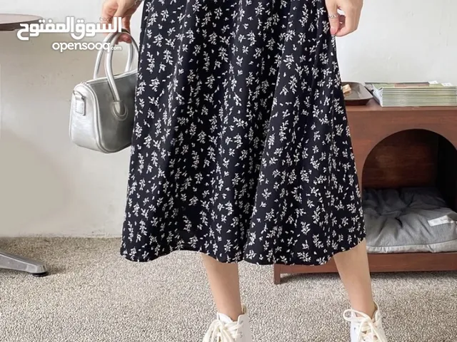 جيب قصيرة منقوشة