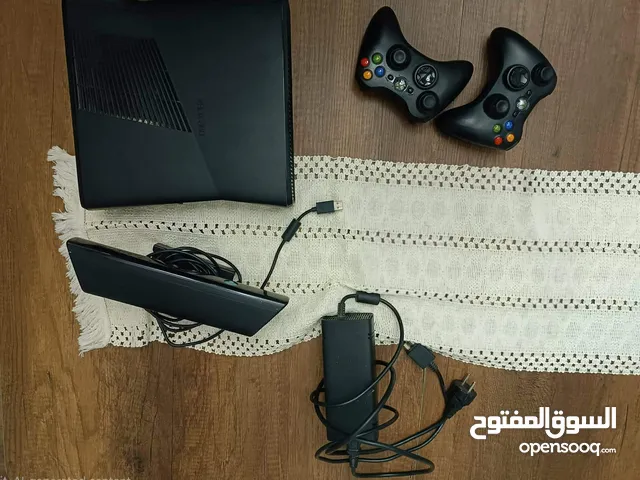 XBOX 360 Slim مهكّر + ألعاب + Kinect + 2 يدات أصلية