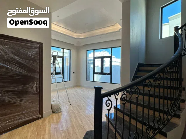 340 m2 More than 6 bedrooms Villa for Sale in Muscat Al Mawaleh