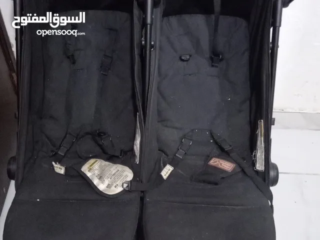 عرابيه تؤام لون احمر بحاله جيده