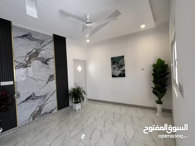 130 m2 4 Bedrooms Townhouse for Sale in Basra Tannumah