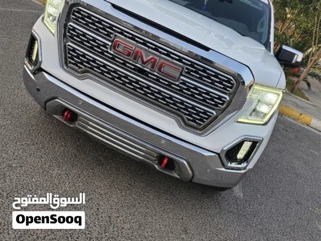 جي ام سي سيرا 2020 slt فول مواصفات عدا الفتحه مكينه 5300  فول مواصفات عدا الفتحه  السياره برقم مميز