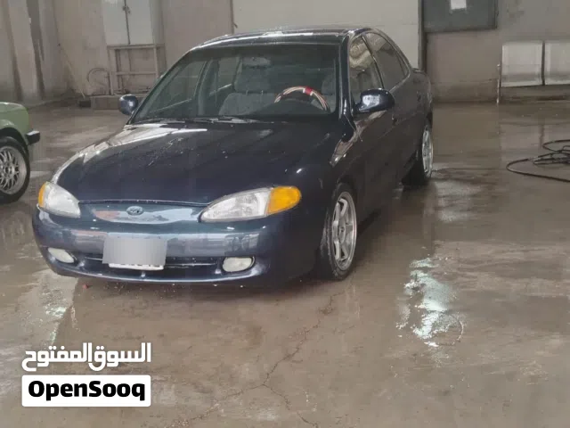 1996, هيونداي, افانتي, Standard