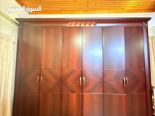 6 door wardrobe, excellent condition