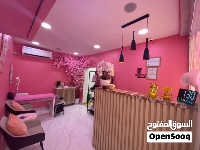 Women's salon for sale
