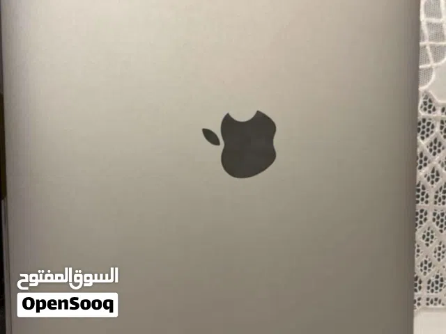 MacBook Pro 13” Retina 2017  Intel i5  8GB RAM  Excellent Condition