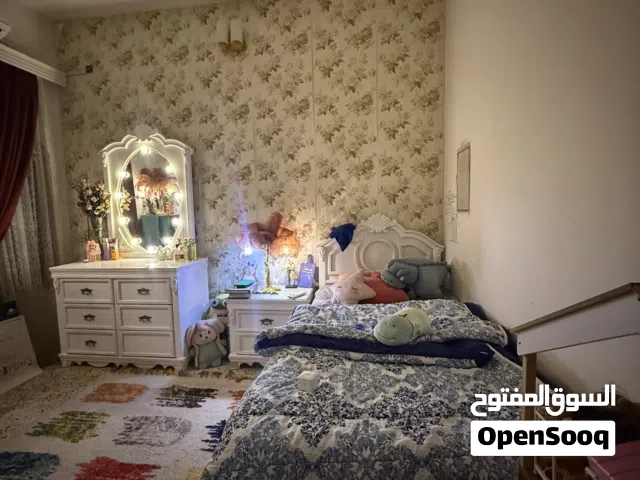 غرفة نوم بيضاء 9 قطع كامله