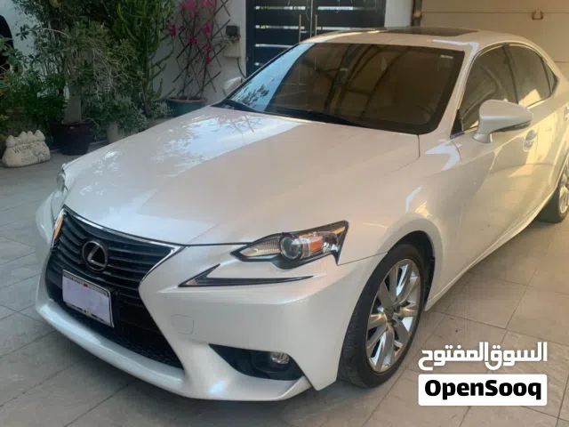 Lexus IS 200T 2016