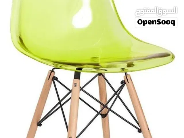 كرسي اكريليك تصميم عصري لون أخضر شفاف ,ارجل خشب زان مدعمة بالحديد مناسب للمطابخ والمكاتب والتسريحة