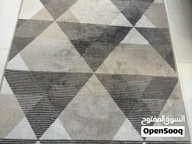 Stain resistant modern rug in affordable price
