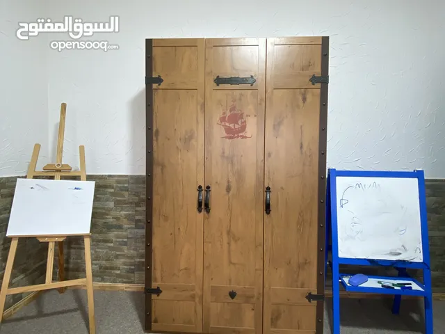 غرفة نوم طفل قراصنة تركية ماركة CILEK شبه جديد تشمل خزانة + سرير + فرشة + كومودينا + مكتب + ستارة