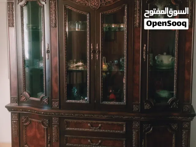بوفيه أو خزانة عرض