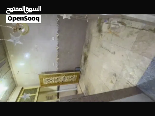 شقه ارضيه ب الجمعيات غرفتين واستقبال 550 قفل