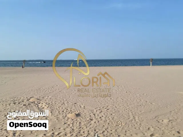 1700 m2 More than 6 bedrooms Villa for Sale in Doha The Pearl-Qatar