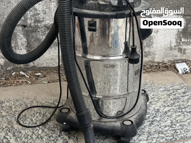 مكنسه كهربائية سحب ودفع ناقصه قطعه وحده فقط .......................................................