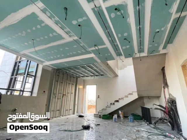 اعمال الديكور الداخلي والخارجي GRG،GRC،POP) الواح الجبس  نجارة الفسيفساء طلاء الجدران البلاط الرخام