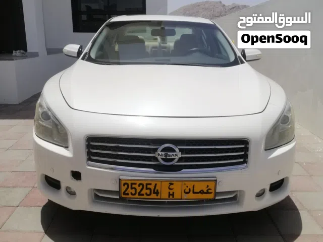 2010 نيسان مكسيما SV