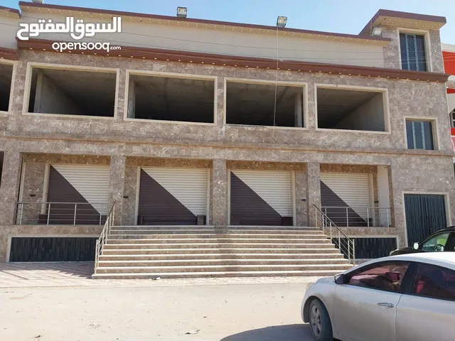 مبنى للأجار  مبنى في سيدي خليفة على طريق الساحل جنب حلواني معتز بوعشرين