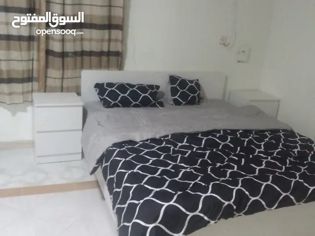 يتوفر لدي غرفه للايجار اليوم السعر 7 ريال الغرفه قمه في النظافه