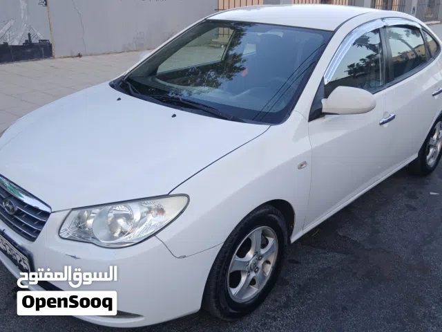 2010 هيونداي افانتي Standard