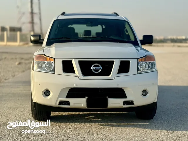 2015 Nissan Armada SE V8 72,000 km