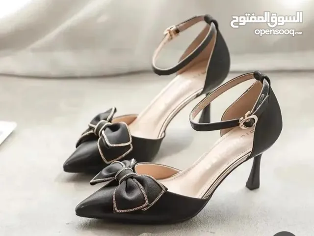 Black With Heels in Aden