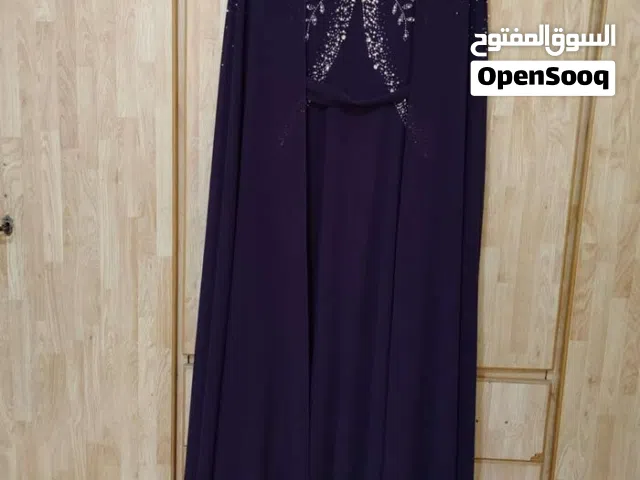 فساتين( استعمال واحد فقط)