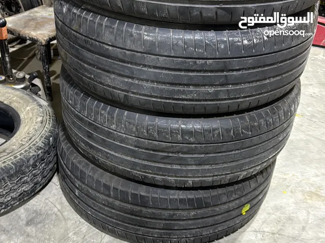 235/65/18 tyres michelen