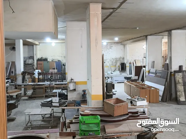 للبيع معمل نجارة او مستودع فاضي