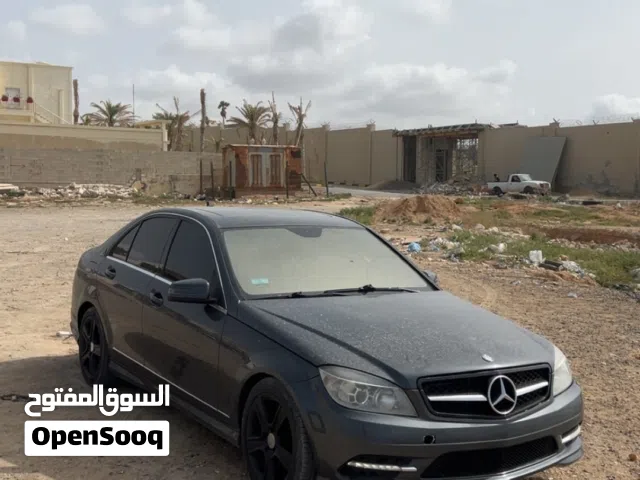 2011 مرسيدس بنز الفئة-C C 300