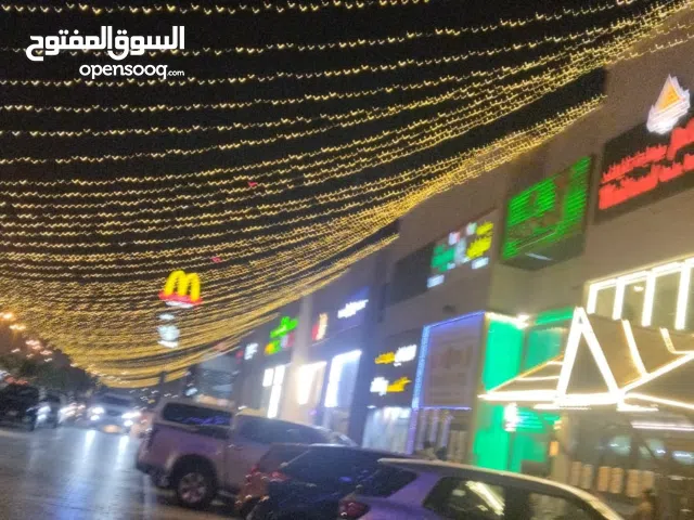 Commercial units available for rent in juffair prefer F&B industry