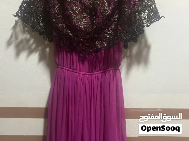 فستان للبيع