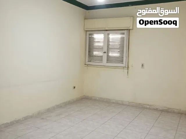 للايجار مقر اداري مرخص150م أرضي بمصر الجديده