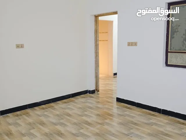 200m2 4 Bedrooms Townhouse for Rent in Basra Khaleej