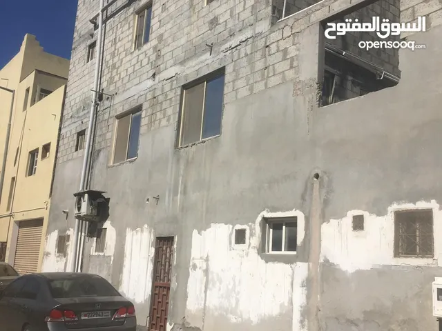 بيت للبيع في مدينة عيسى