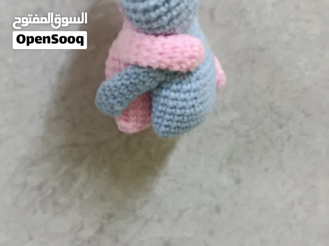 ميدالية العناق بالصوف خياطة يد