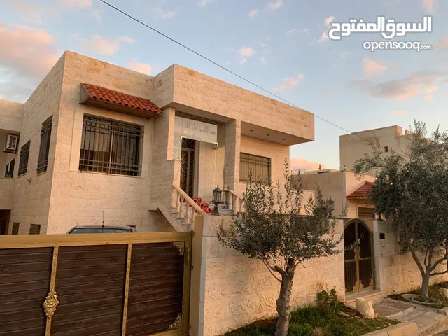 200 m2 More than 6 bedrooms Townhouse for Sale in Madaba Other