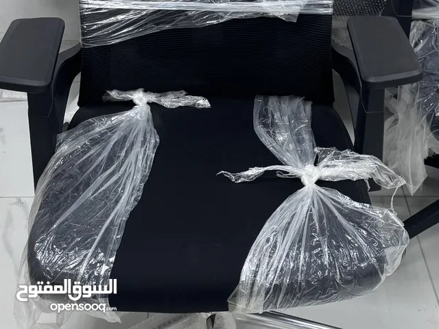 كرسي جديد يوجد توصيل