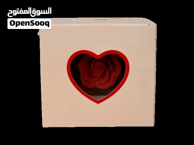 بوكس هدية قلب فاخر مع خاتم قابل للتمديد ووردة ديكورية