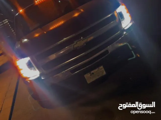 Used Chevrolet Silverado in Al Ahmadi