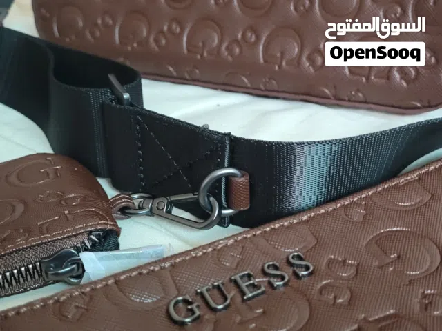 sac banane Guess originale 3 byas