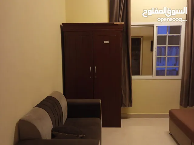 غرفه وصاله وحمام ومطبخ وغرفه وحمام ومطبخ