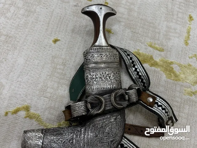 خنجر قديم جدا مقبض صندل اصلي