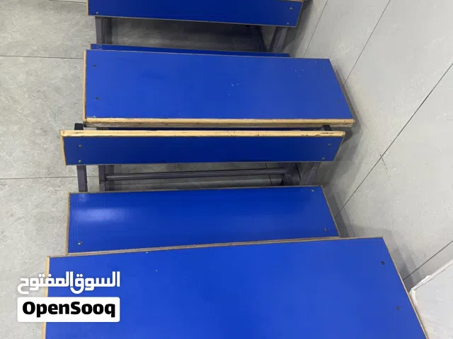 مقاعد دراسية مجوزه للبيع المستعجل