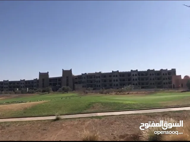 فندق كولف 5 نجوم للبيع
