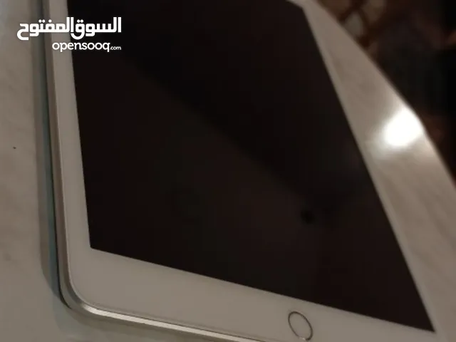 Apple iPad 8 128 GB in Al Hofuf
