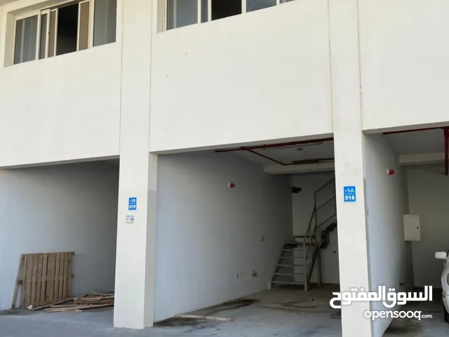 فرصة.. أمتلك معرض ومكتب من طابقين في صناعية سندان بمسقط حلبان