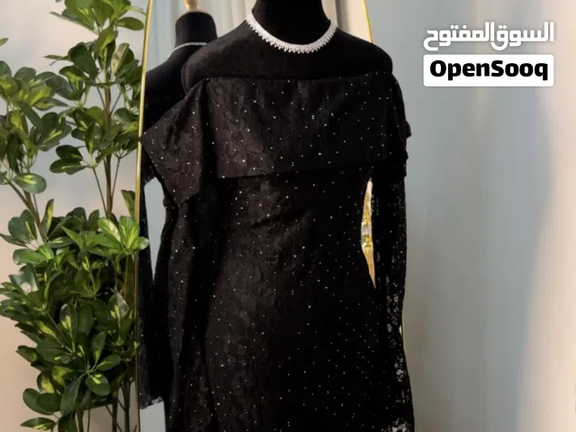 فساتين جديدة للبيع