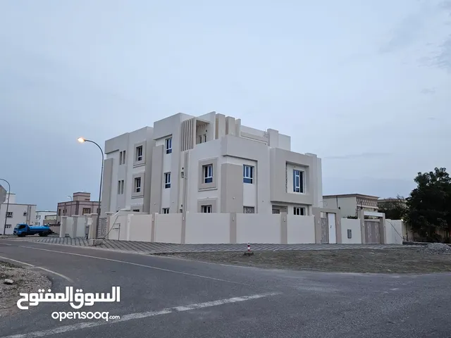 400 m2 More than 6 bedrooms Villa for Sale in Muscat Amerat