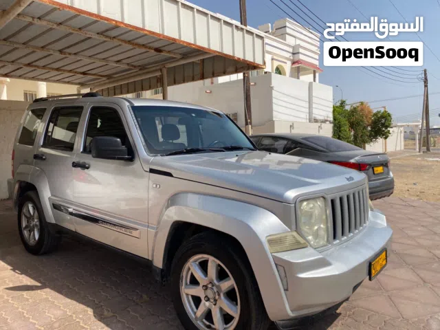 2012 جيب شيروكى Limited